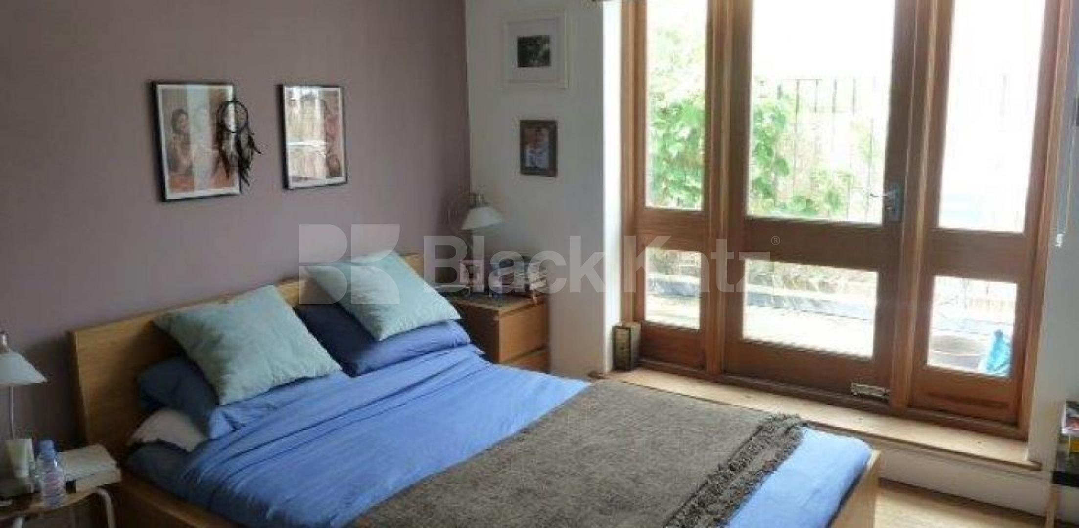 			LET AGREED, 2 Bedroom, 1 bath, 1 reception Flat			 Stapleton Hall Road, FINSBURY PARK-STROUD GREEN